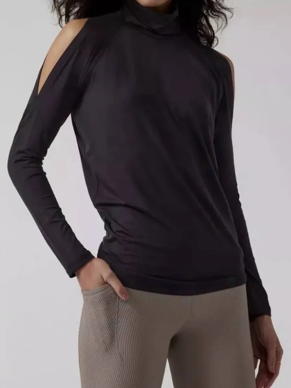 NWT Athleta Women's Black Long Sleeve Cold Shoulder Turtleneck Top shirt Size S